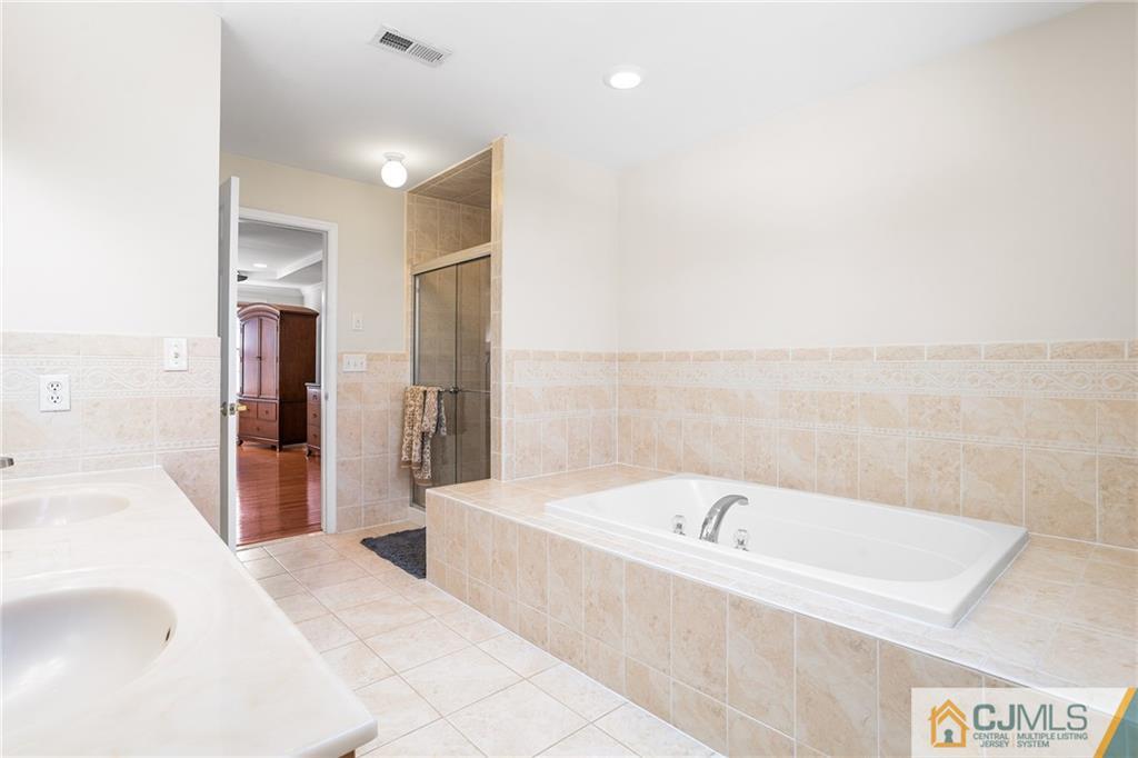 49 Spring Street Edison, NJ 08820 - Photo 31 of 55 Gallery Image 31
