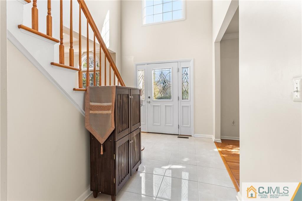 49 Spring Street Edison, NJ 08820 - Photo 4 of 55 Gallery Image 4