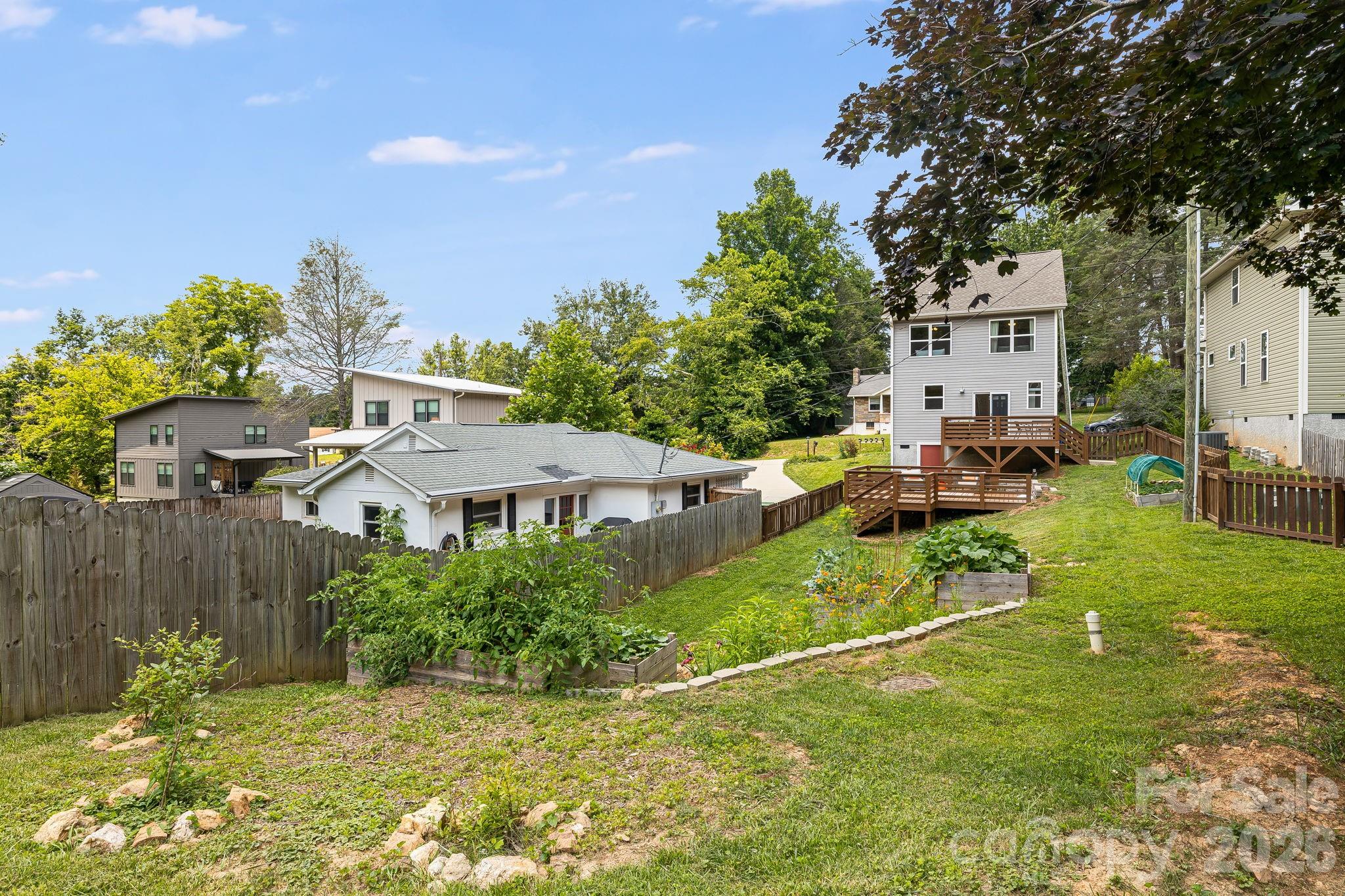 81 Bellevue Road Asheville, NC 28803 - Photo 32 of 35