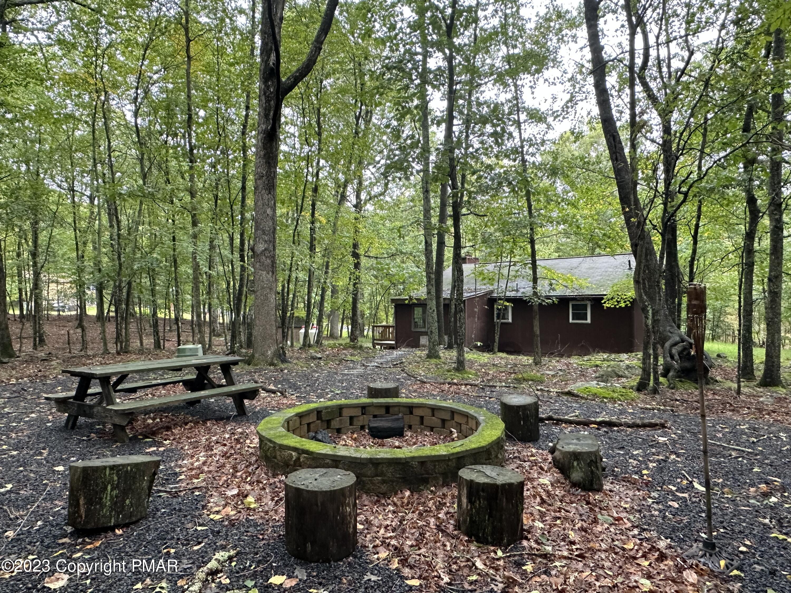 124 Rabbit Court Bushkill, PA 18324 - Photo 11 of 25 IMG-2683