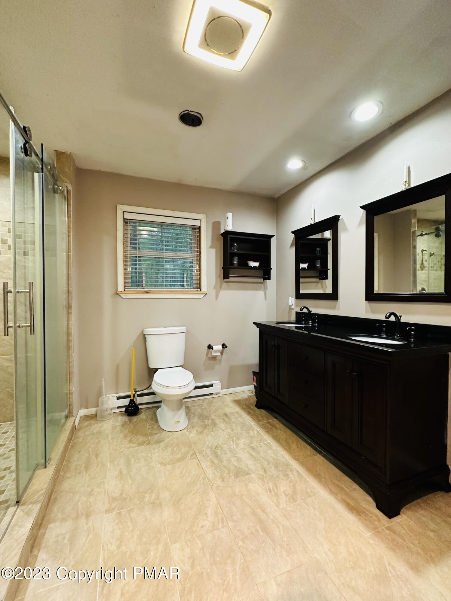 124 Rabbit Court Bushkill, PA 18324 - Photo 17 of 25 IMG-2692 (1)