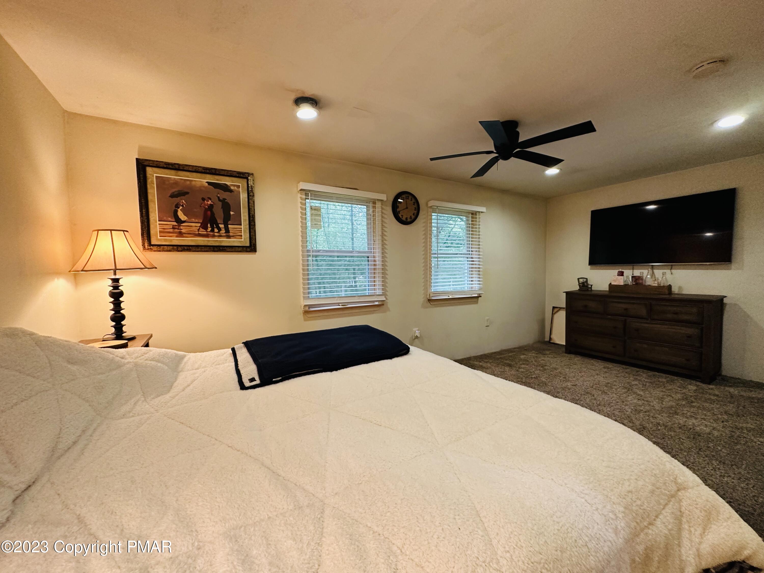 124 Rabbit Court Bushkill, PA 18324 - Photo 21 of 25 IMG-2698 (1)