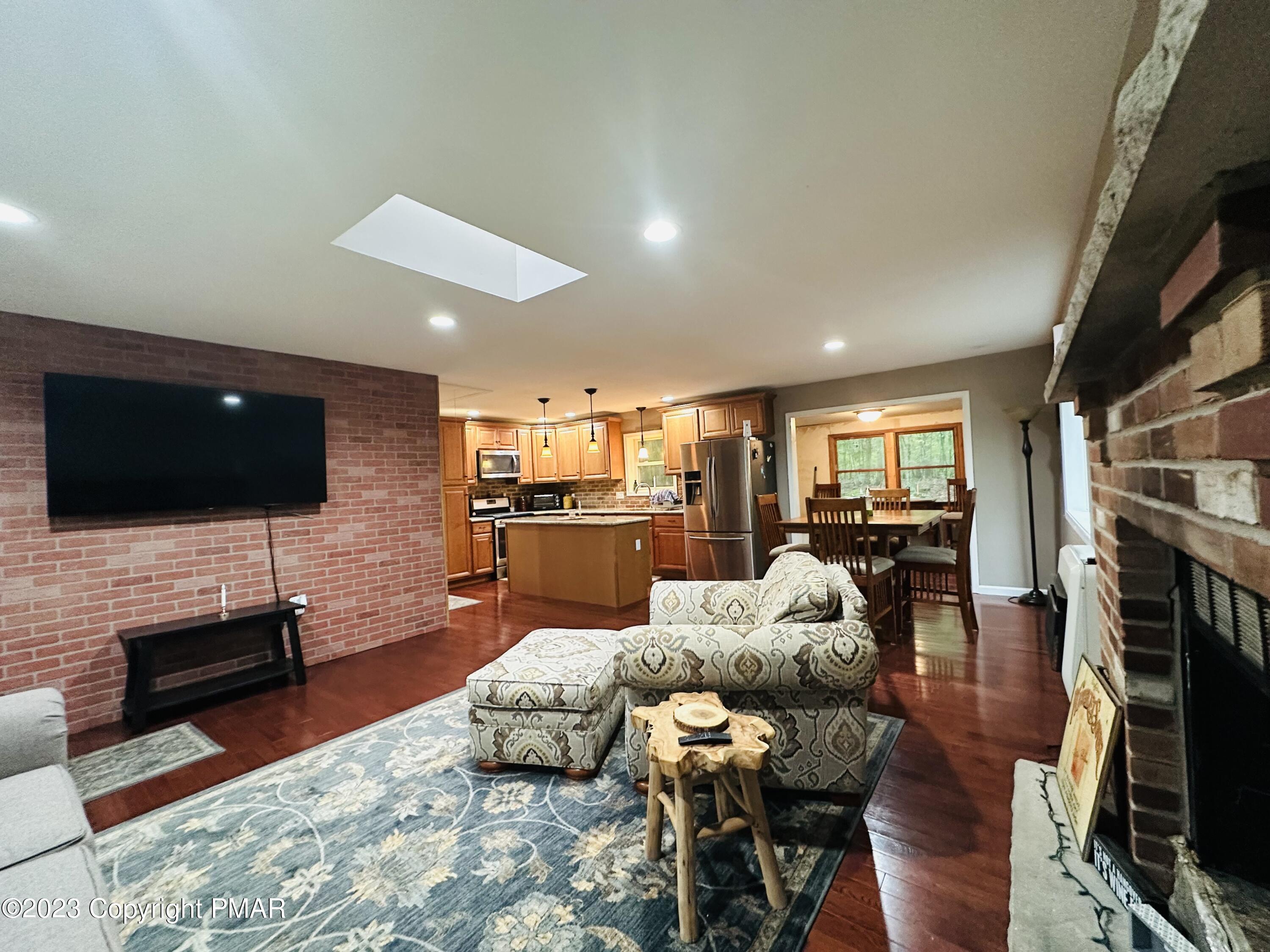 124 Rabbit Court Bushkill, PA 18324 - Photo 10 of 25 IMG-2713 (1)