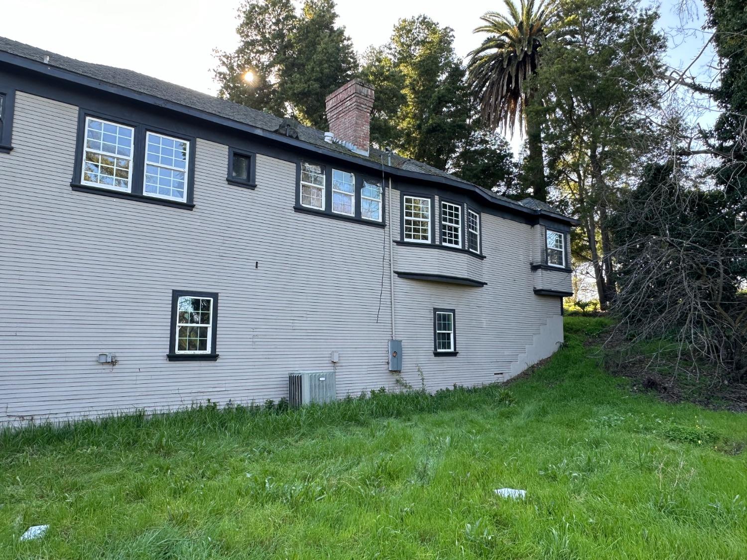 14055 River Road Walnut Grove, CA 95690 - Photo 11 of 55 a view of a back yard of the house