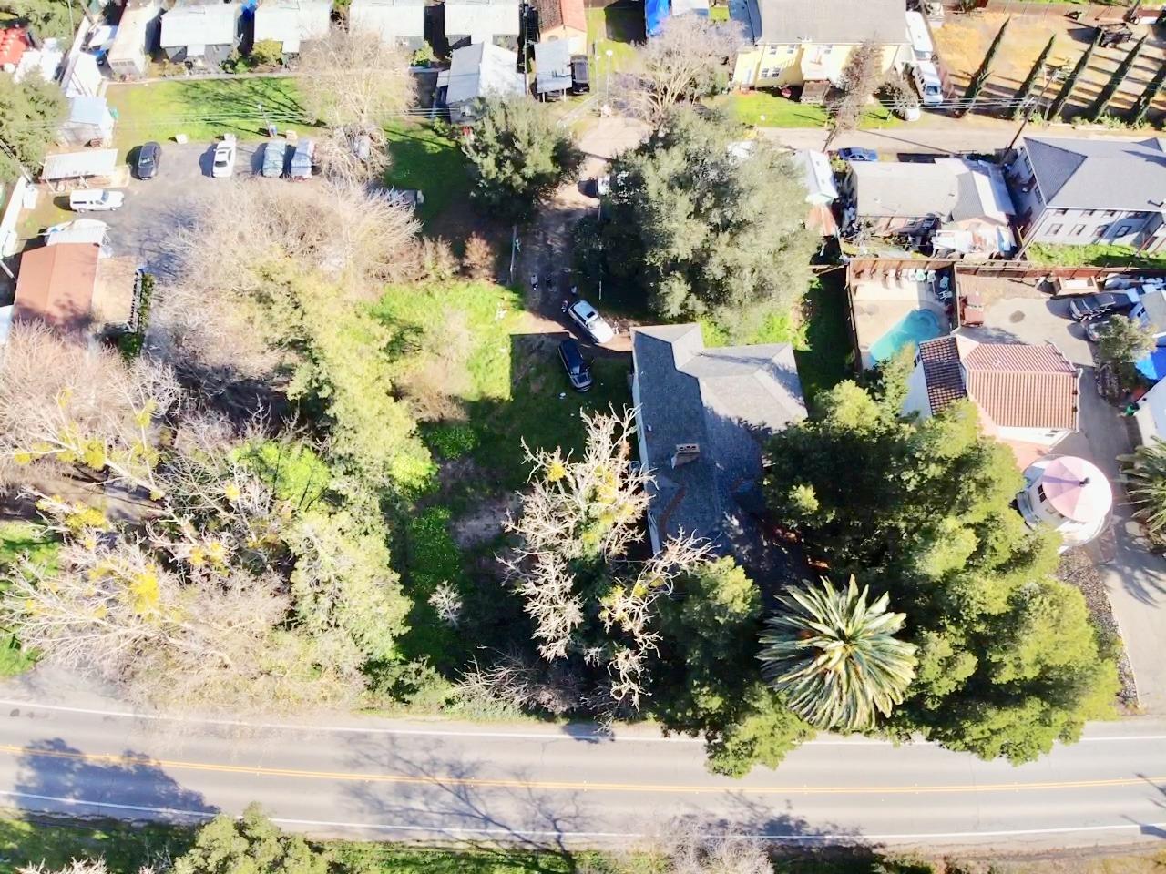 14055 River Road Walnut Grove, CA 95690 - Photo 45 of 55 a view of a garden