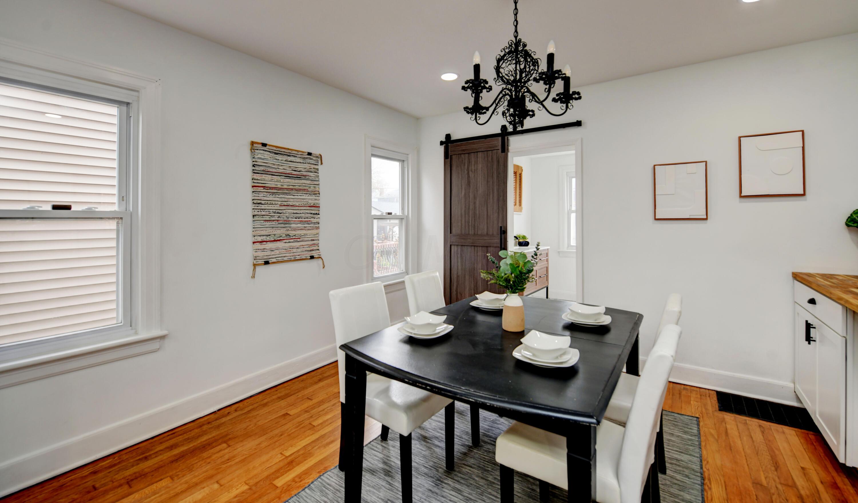 1069 Berkeley Road Columbus, OH 43206 - Photo 12 of 42 Dining Room (3)