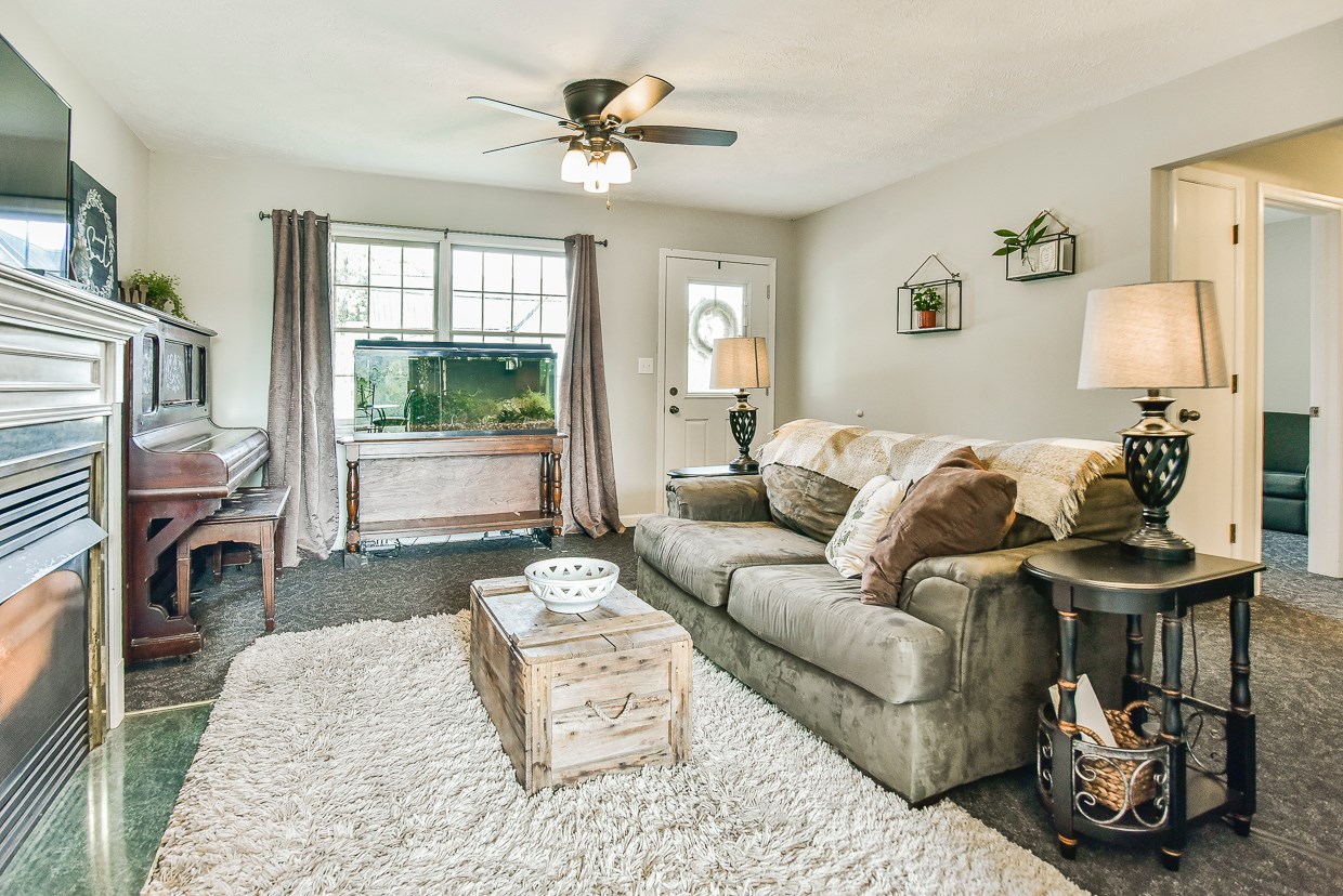 8955 West Hinds Road Bloomington, IN 47403 - Photo 9 of 31 Gallery Image 9