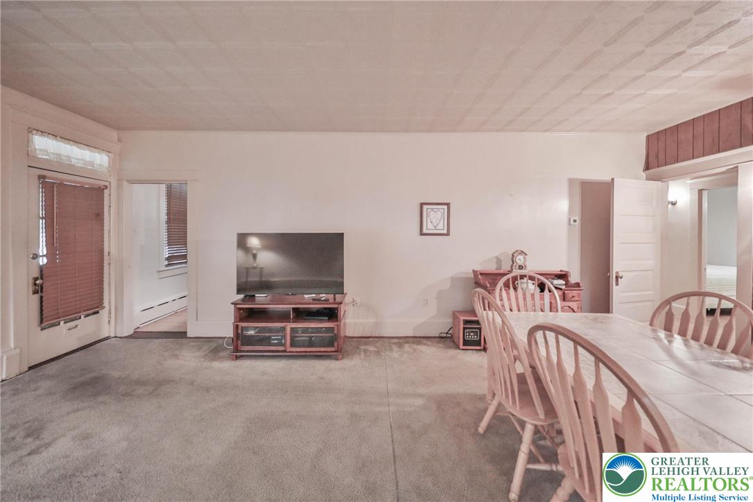 30 South 16th Street Wilson, PA 18042 - Photo 11 of 61