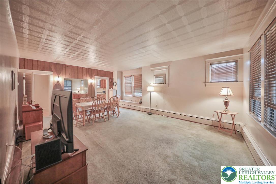 30 South 16th Street Wilson, PA 18042 - Photo 12 of 61