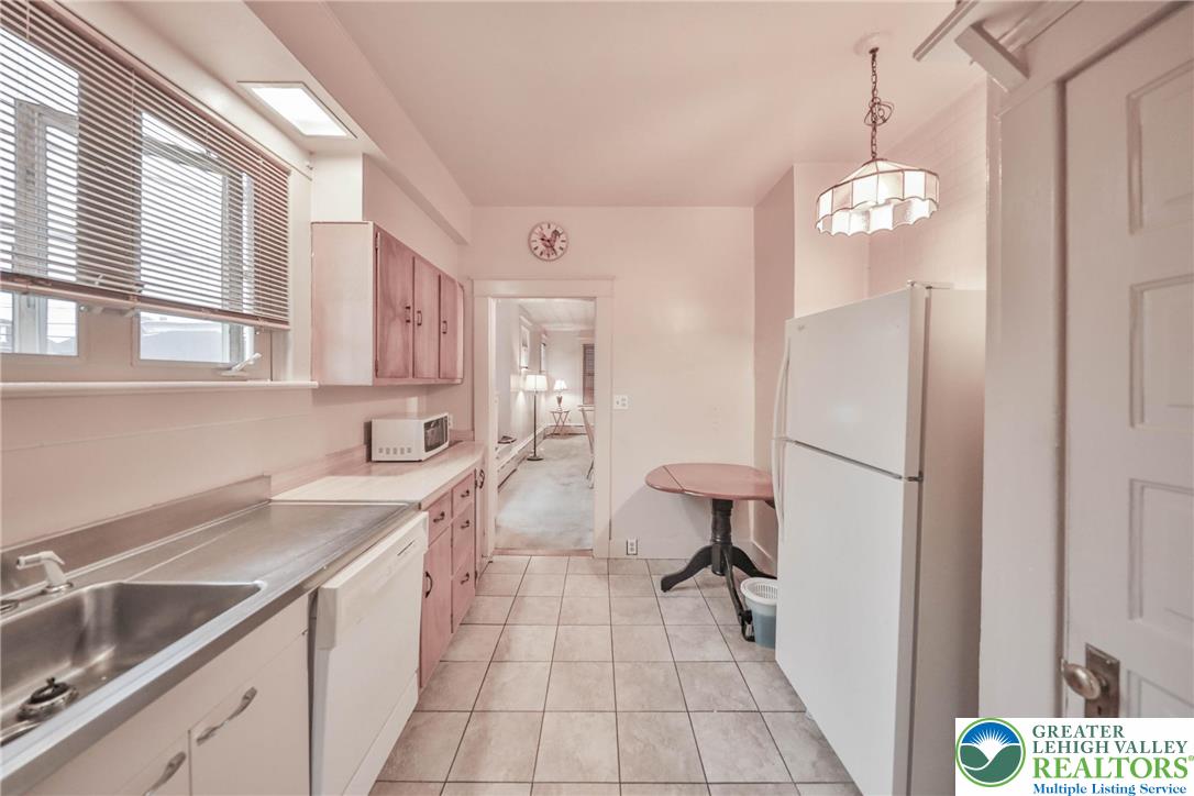 30 South 16th Street Wilson, PA 18042 - Photo 18 of 61