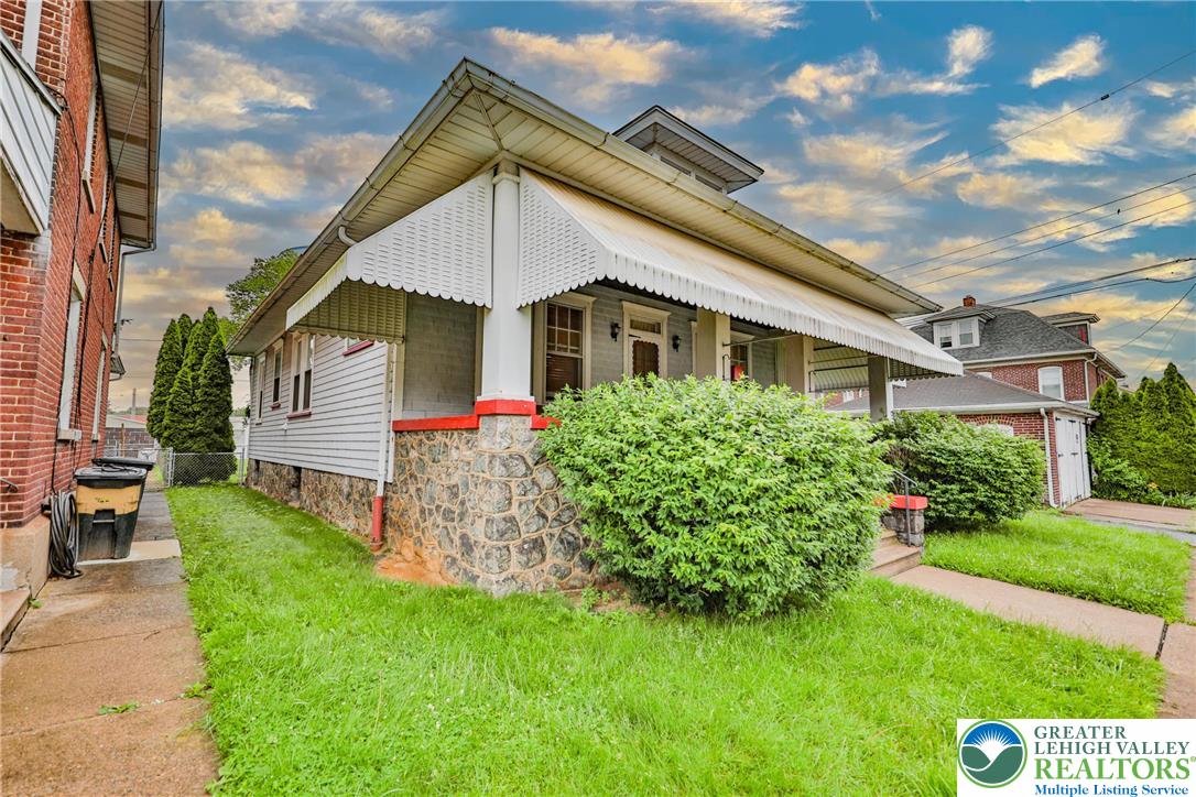 30 South 16th Street Wilson, PA 18042 - Photo 2 of 61