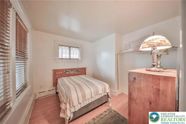 $279,000 | 30 South 16th Street, Wilson, PA 18042