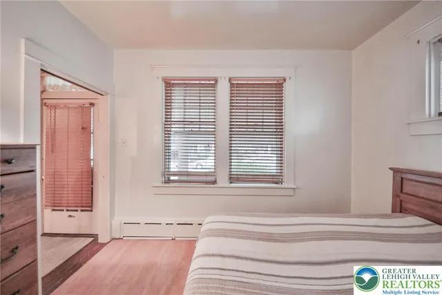 $279,000 | 30 South 16th Street, Wilson, PA 18042