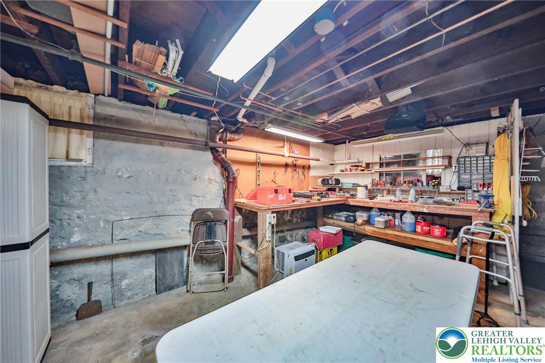 30 South 16th Street Wilson, PA 18042 - Photo 38 of 61