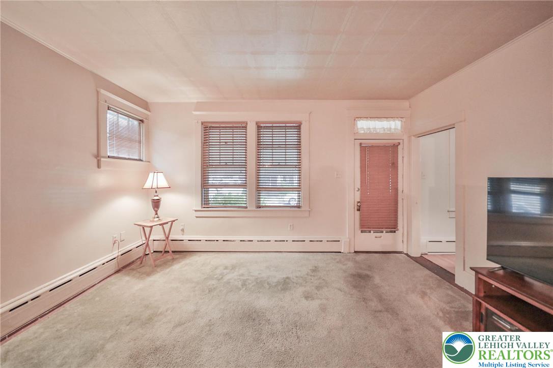 30 South 16th Street Wilson, PA 18042 - Photo 10 of 61