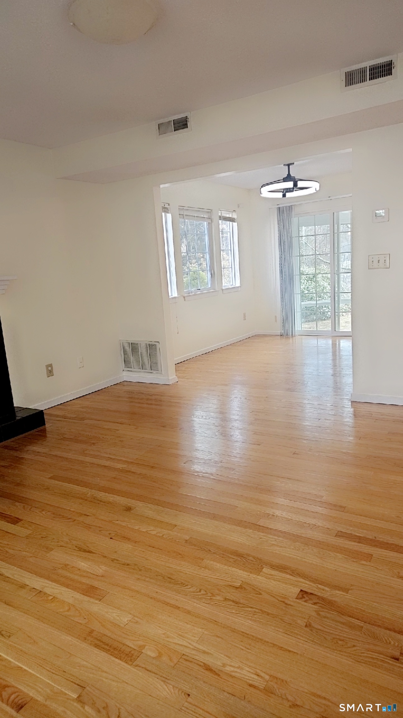 20 Apple Way Madison, CT 06443 - Photo 3 of 38