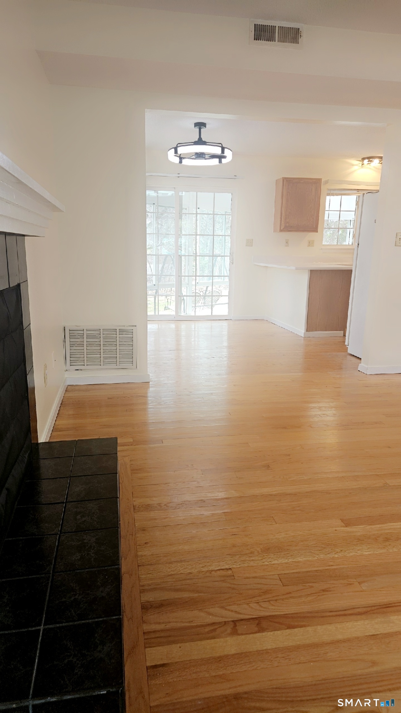 20 Apple Way Madison, CT 06443 - Photo 4 of 38