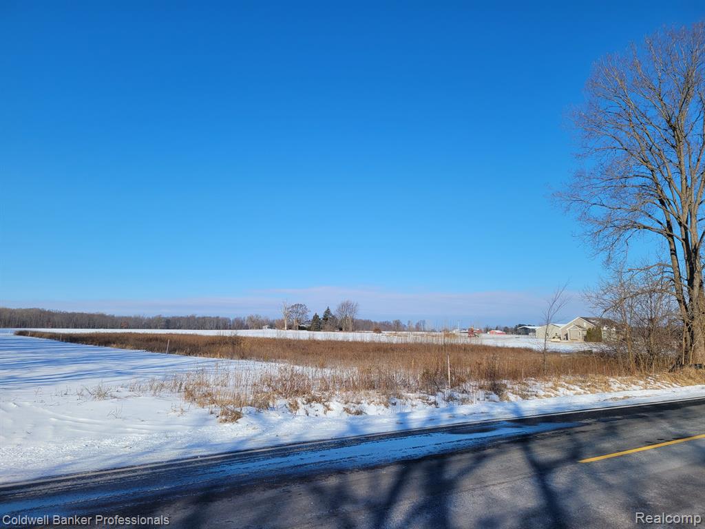 6285 Duffield Road Flushing, MI 48433 - Photo 7 of 10