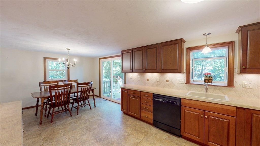 60 Old Farm Road Mansfield, MA 02048 - Photo 14 of 41 Gallery Image 14