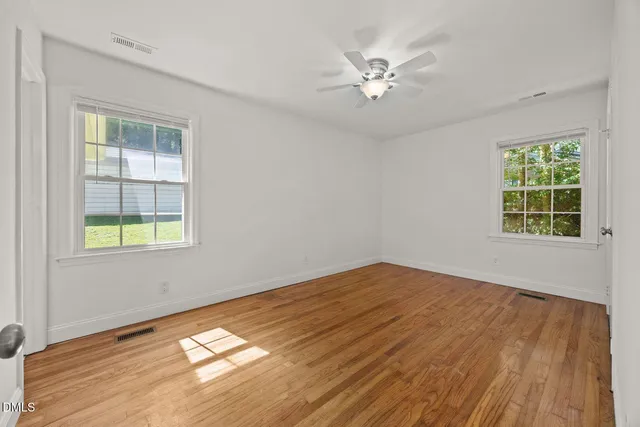 a view of empty room with window