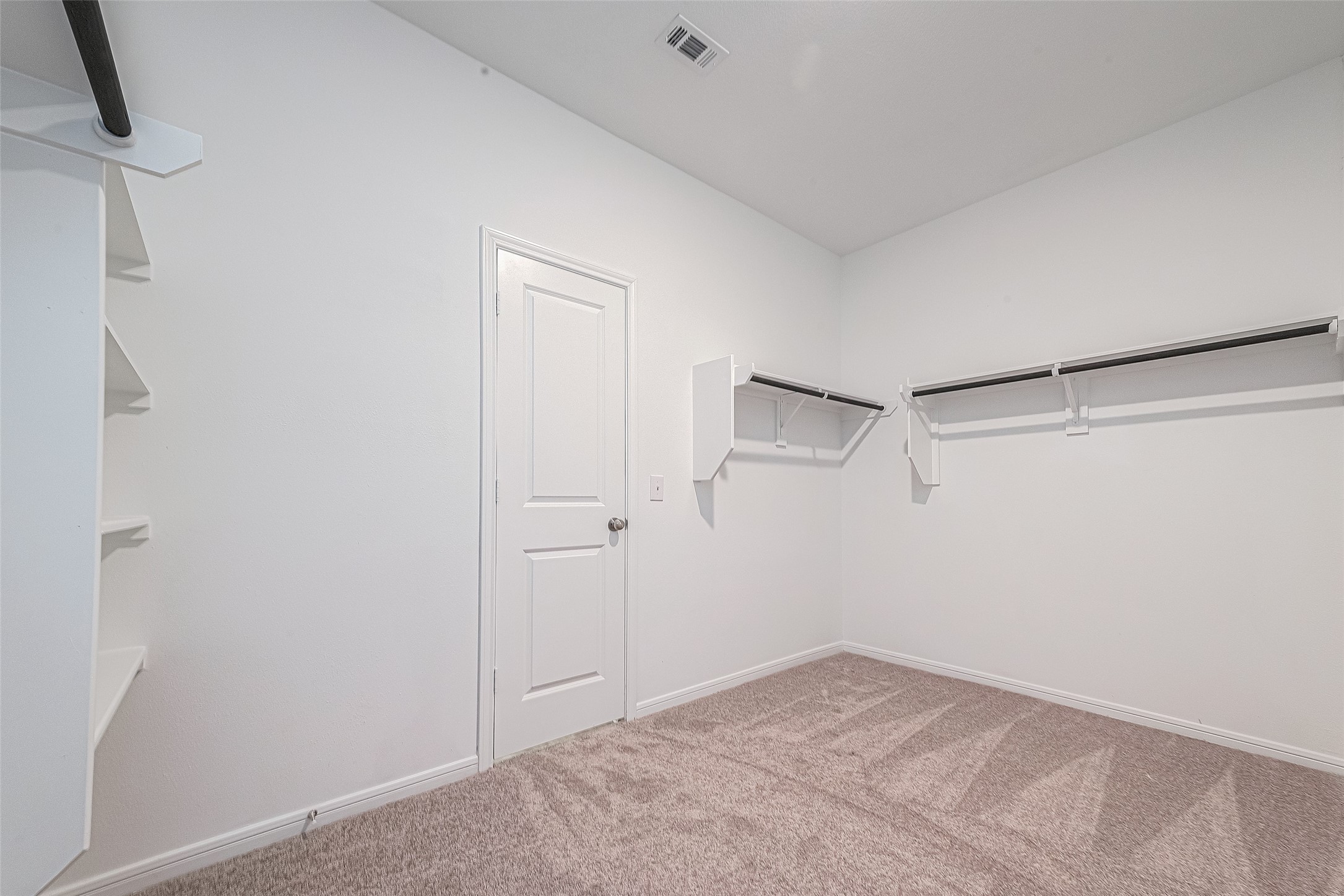 325 Maple Bark Trail Willis, TX 77378 - Photo 14 of 22 a view of a room