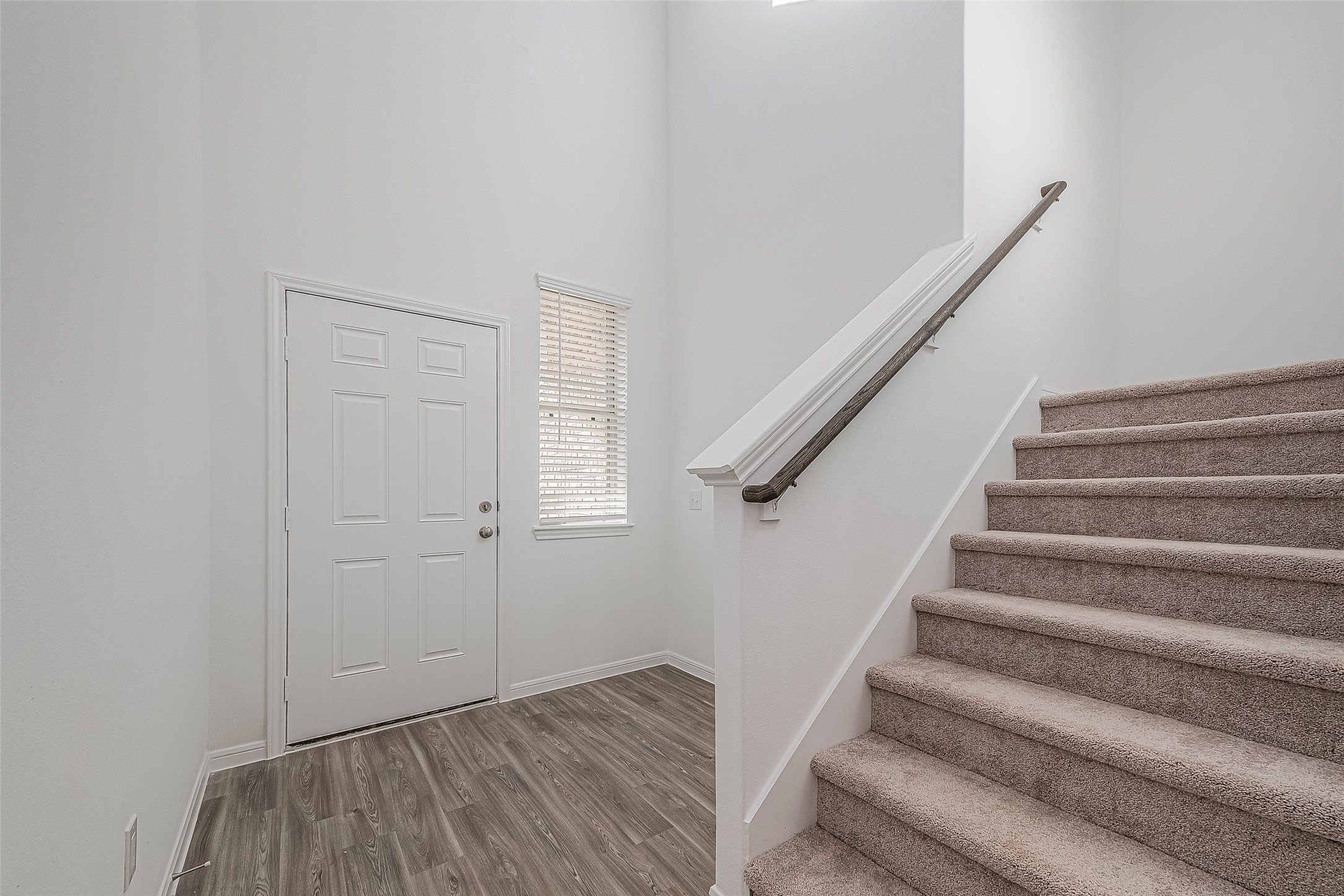325 Maple Bark Trail Willis, TX 77378 - Photo 15 of 22 a view of entryway