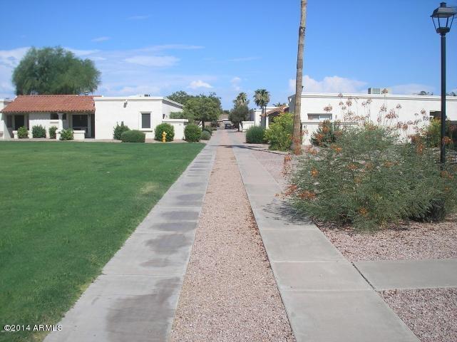 93 North Cooper Road, Unit 20 Chandler, AZ 85225 - Photo 28 of 28 walk way
