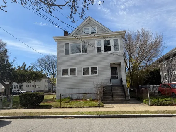 $3,300 | 75 Varnum Street, Unit 2, Arlington, MA 02474