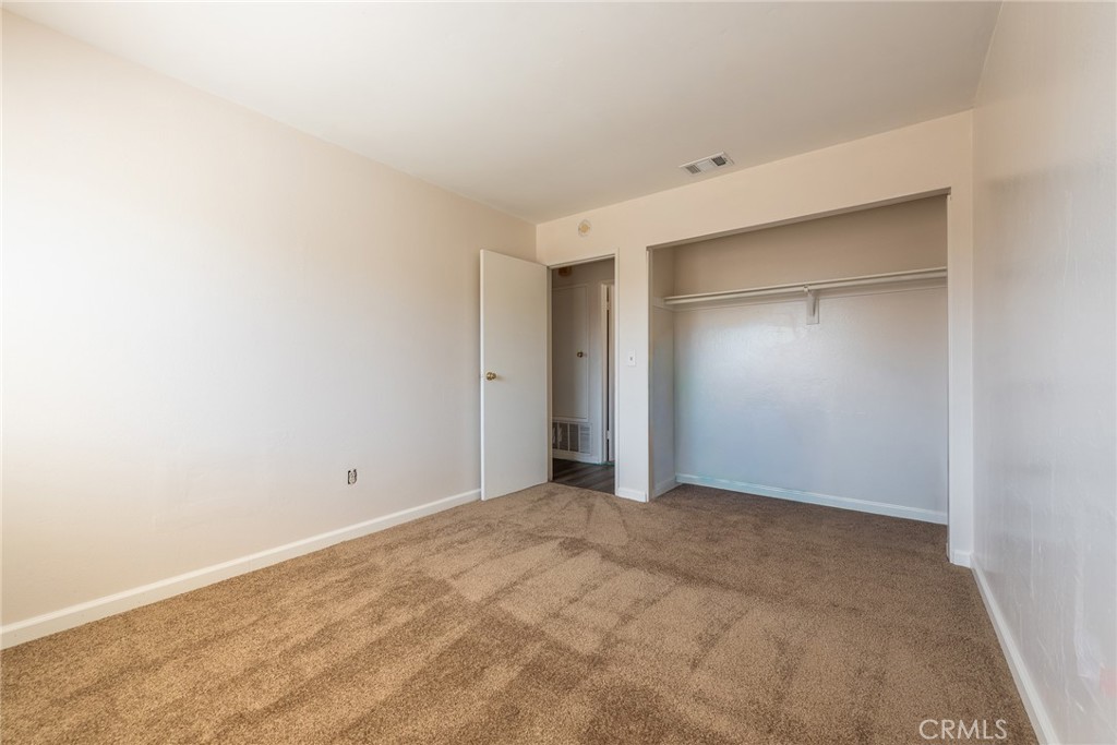 6732 San Joaquin Way Riverside, CA 92503 - Photo 10 of 25