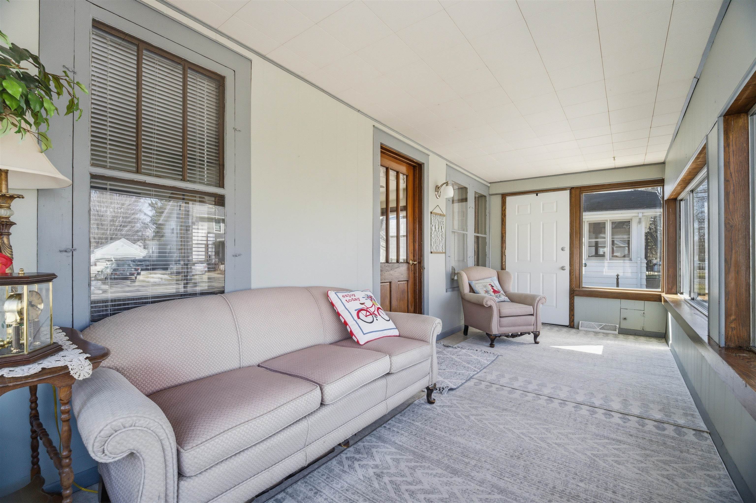 1306 South Lawe Street Appleton, WI 54915 - Photo 3 of 29