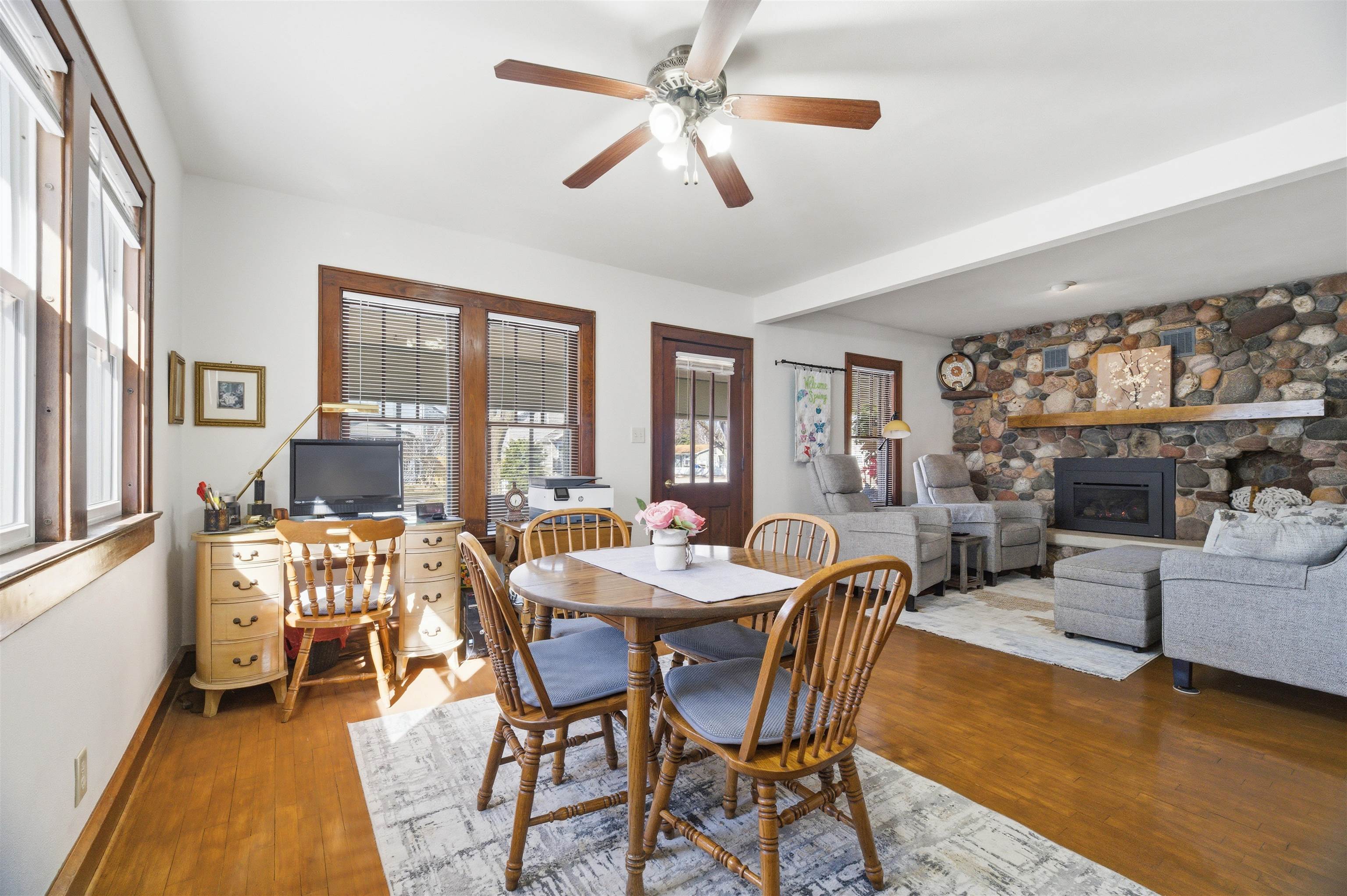 1306 South Lawe Street Appleton, WI 54915 - Photo 8 of 29