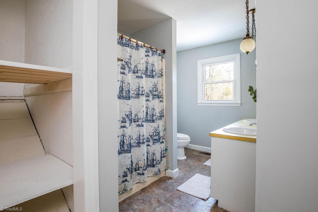 221 Delk Road Lexington, NC 27292 - Photo 9 of 19 Gallery Image 9