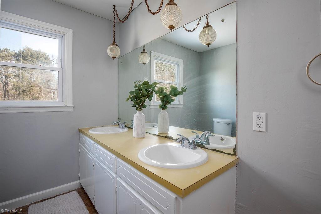 221 Delk Road Lexington, NC 27292 - Photo 10 of 19 Gallery Image 10