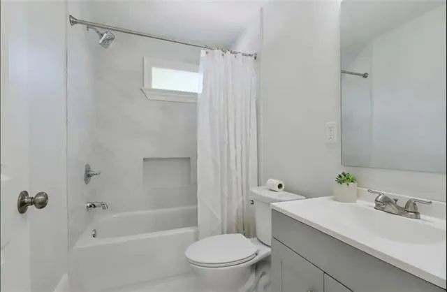 $1,850 | 1624 Gentilly Boulevard, Unit RIGHT, New Orleans, LA 70119