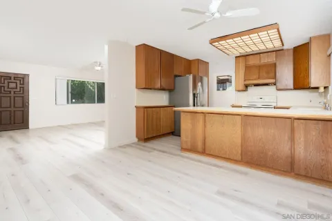 $1,350,000 | 4975 Whipple Way, San Diego, CA 92122