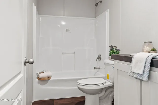 $164,900 | 250 Oak Manor, Rayne, LA 70578