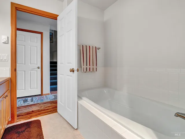 $909,000 | 910 Camas Place, McCall, ID 83638