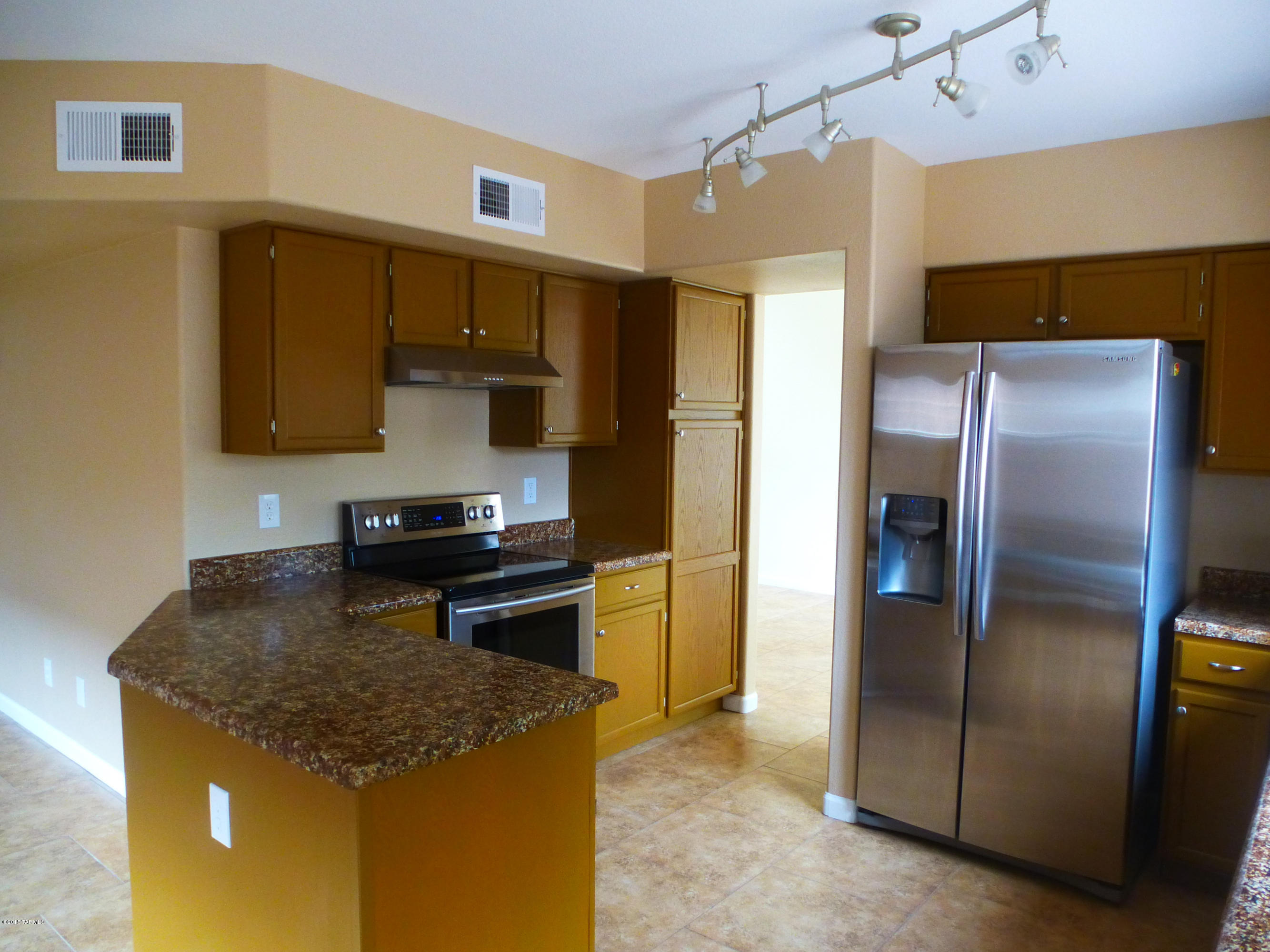 8064 North Halter Road Tucson, AZ 85741 - Photo 5 of 30 Gallery Image 5