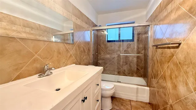 $4,400 | 3193 Taft Street, Hollywood, FL 33021