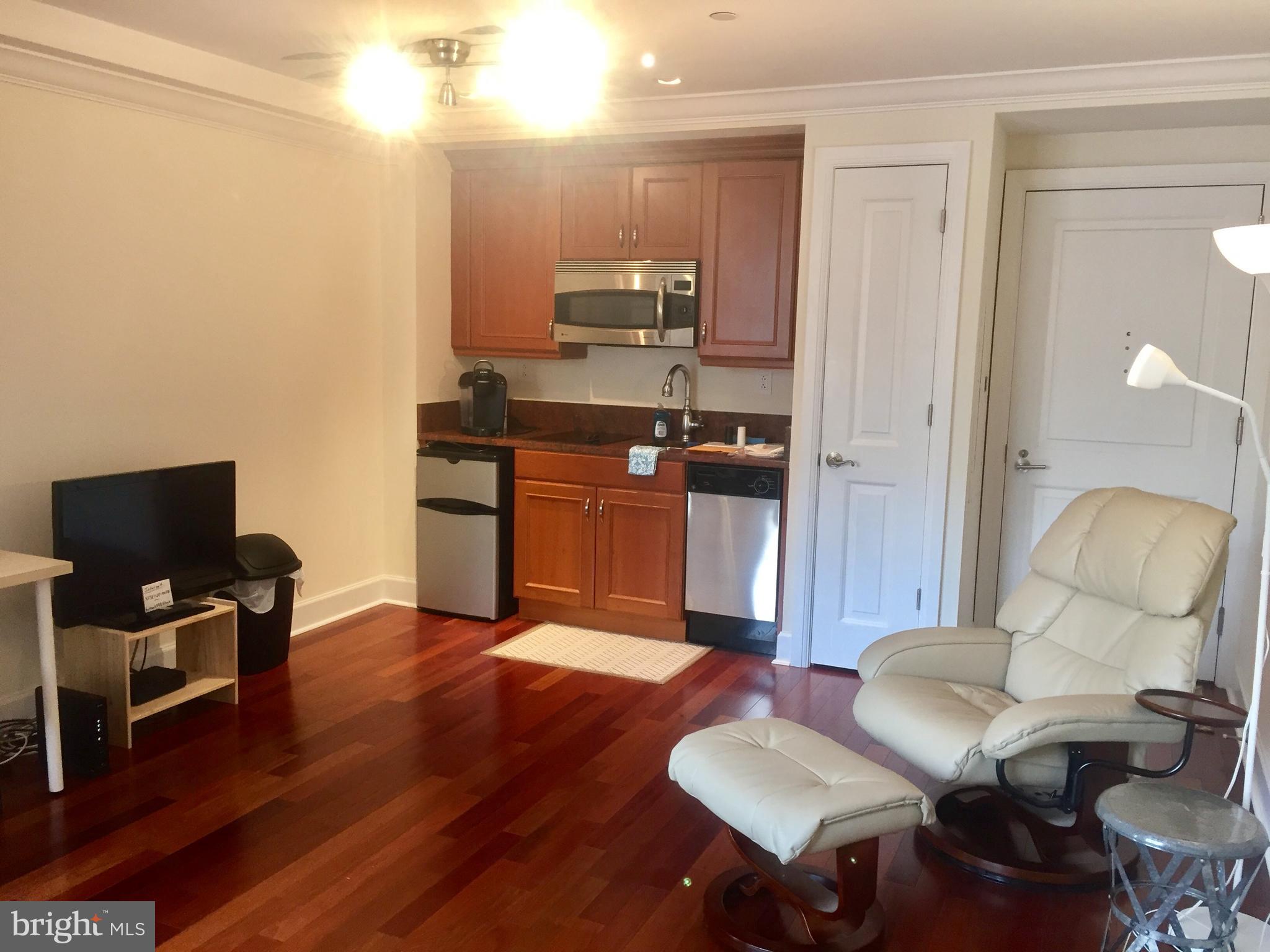 1701-15 Locust Street, Unit 1817 Philadelphia, PA 19103 - Photo 2 of 12