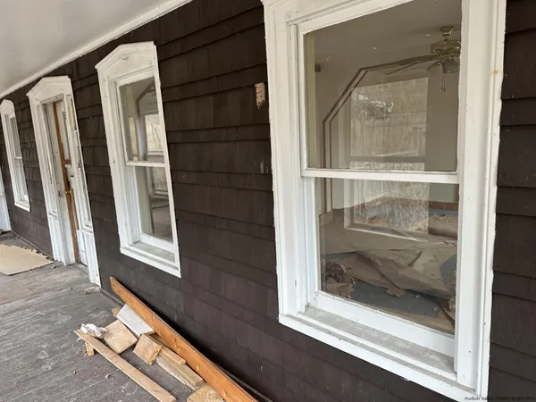 a view of entryway