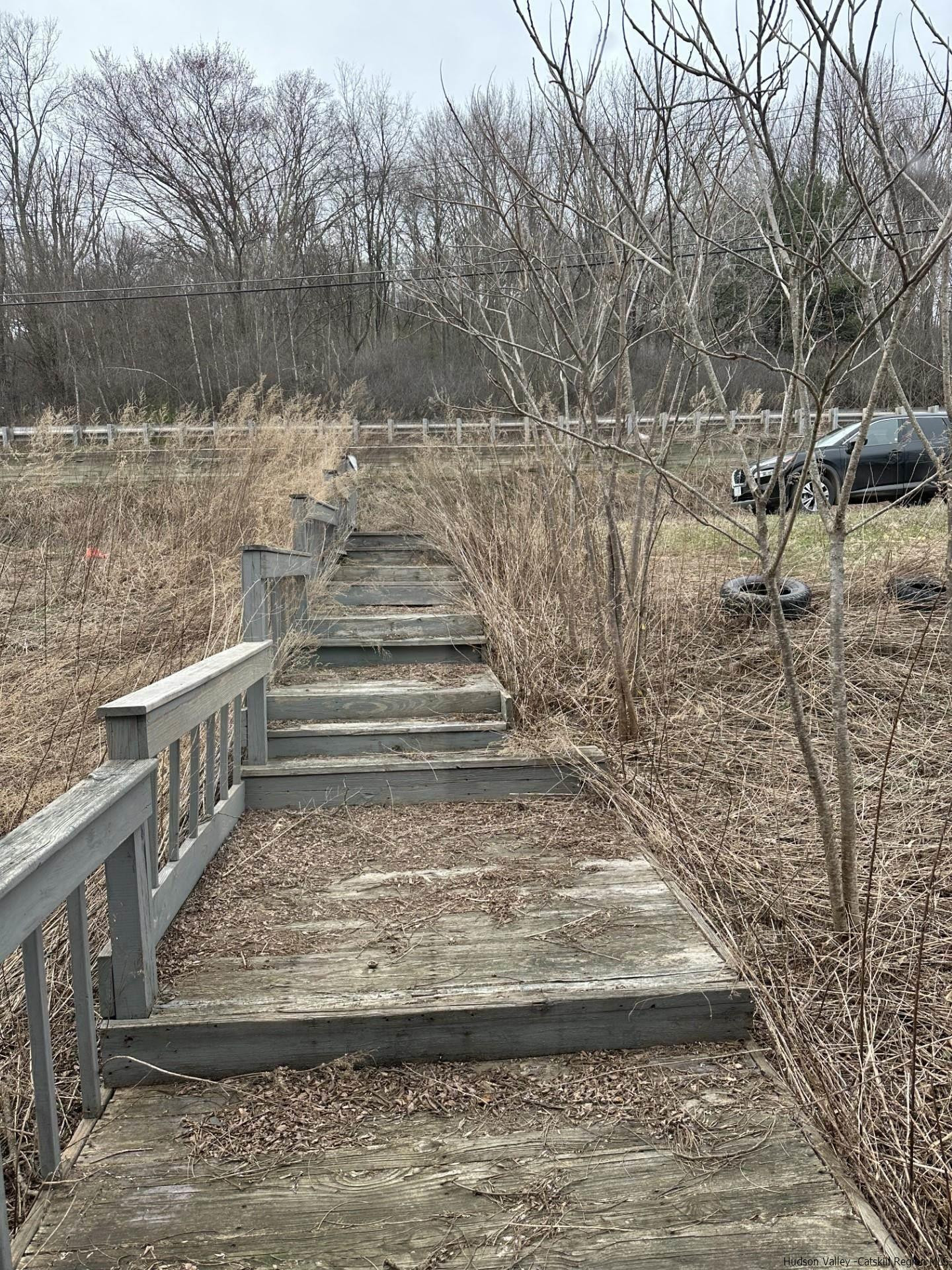 7 Old Rte 52, Unit 13 OLD ROUTE 52 Jeffersonville, NY 12748 - Photo 21 of 26 a view of a yard with large trees