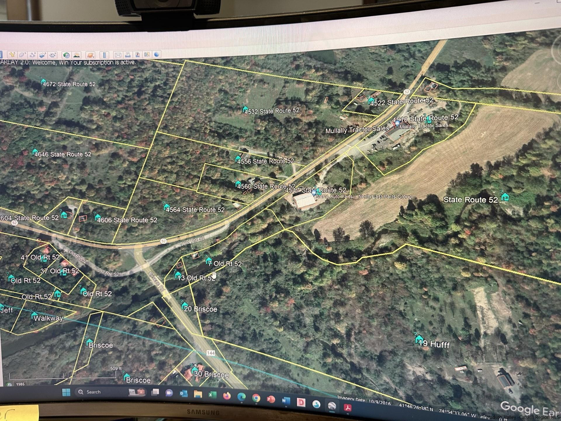 7 Old Rte 52, Unit 13 OLD ROUTE 52 Jeffersonville, NY 12748 - Photo 25 of 26 a view of a yard with wooden fence