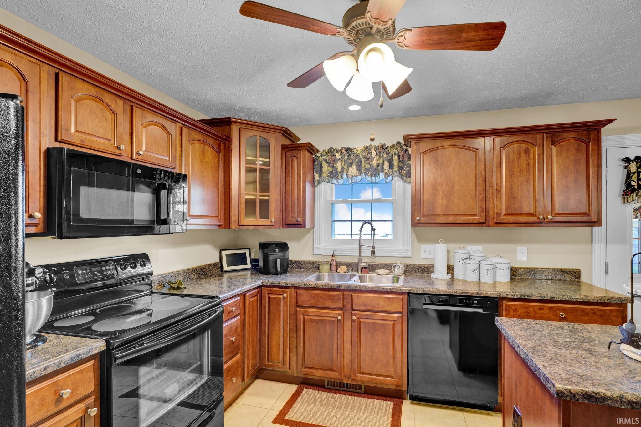 525 South 8th Avenue Haubstadt, IN 47639 - Photo 15 of 36