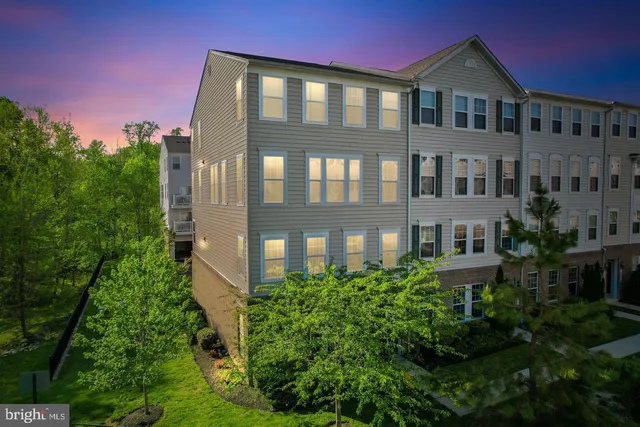 $399,900 | 14810 Mason Creek Circle, Woodbridge, VA 22191