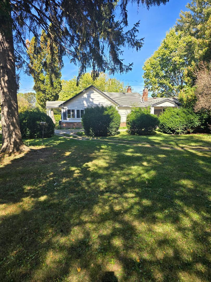 22211 Grandy Street Clinton Township, MI 48035 - Photo 2 of 3 Grandy side