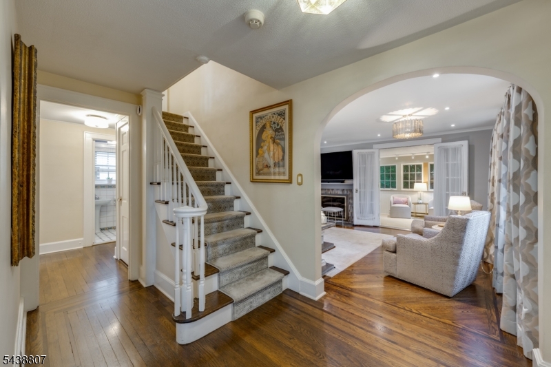 57 Woodland Road Short Hills, NJ 07078 - Photo 5 of 42
