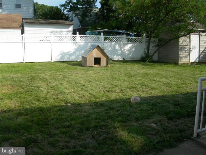1815 Hanford Road Rosedale, MD 21237 - Photo 12 of 12 a view of a backyard with garden
