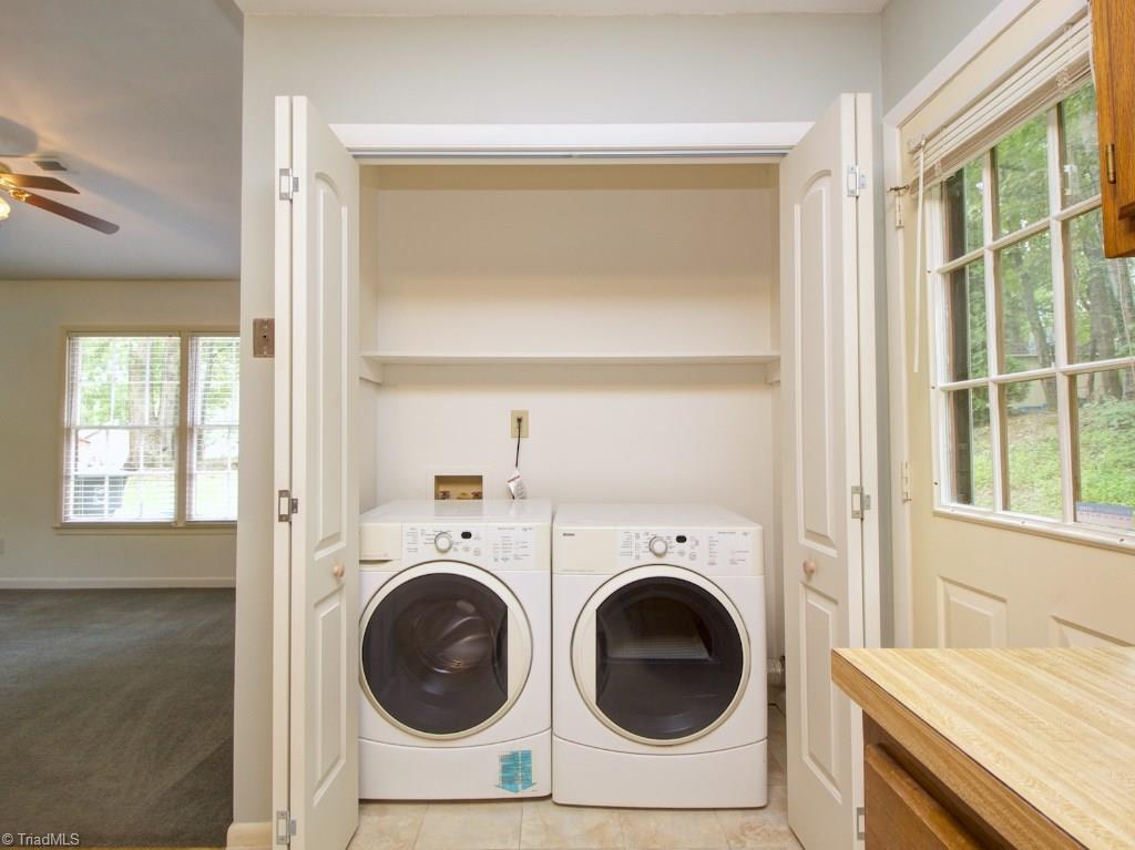 1112 Eagle Road Greensboro, NC 27407 - Photo 11 of 21 Laundry