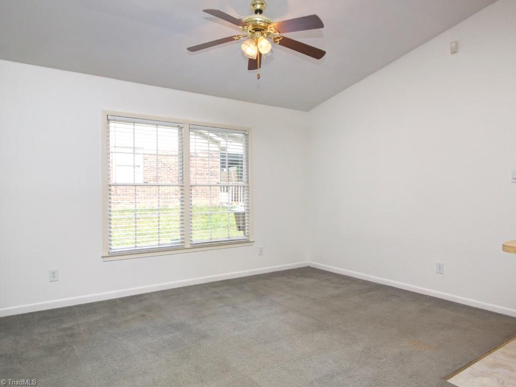 1112 Eagle Road Greensboro, NC 27407 - Photo 12 of 21 Dining room
